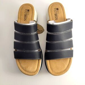 White Mountain footbeds slip on sandals 9.5 Nwt